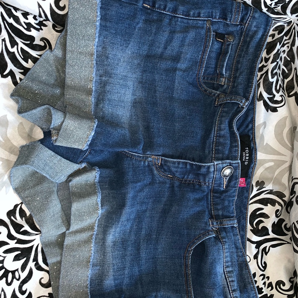 Glitter hem denim shorts